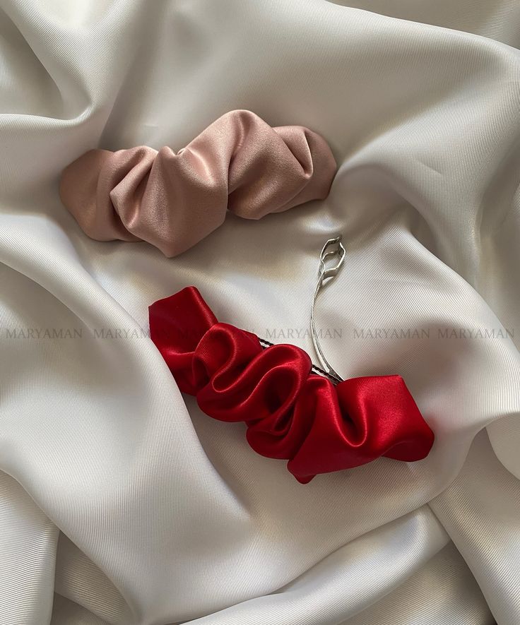 Silk Broch Scrunchie - Handmade