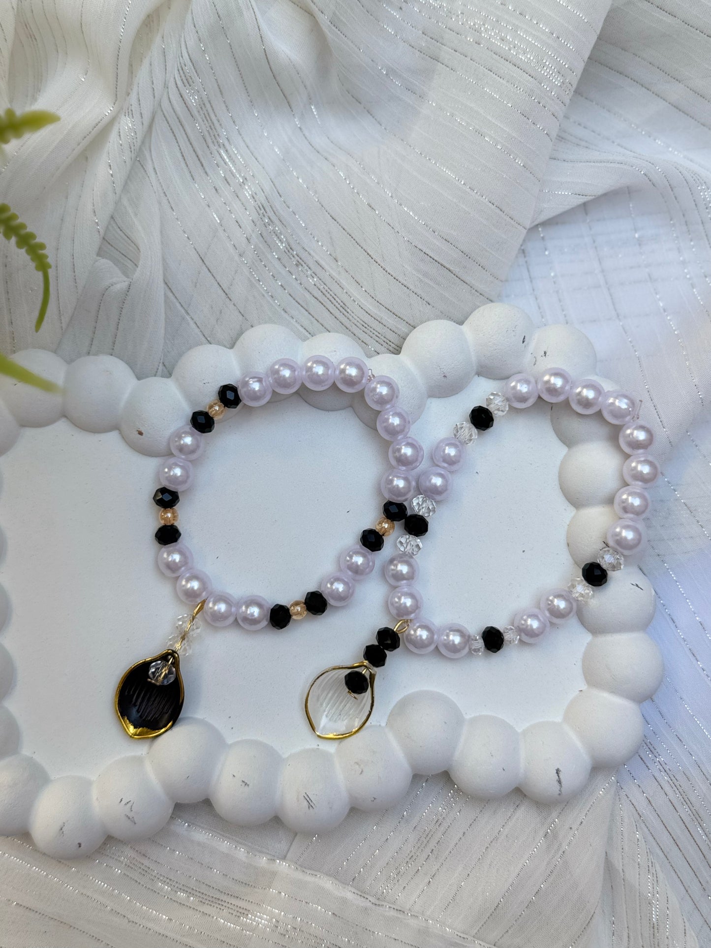 Besties Pair hand charm
