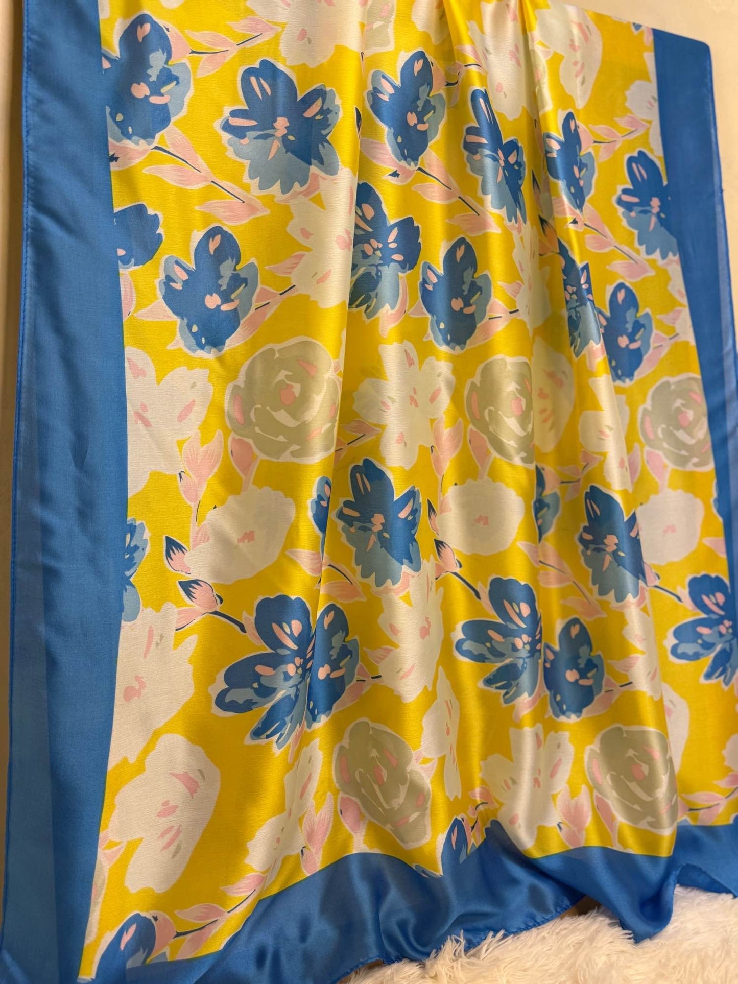 Silk Printed Staller