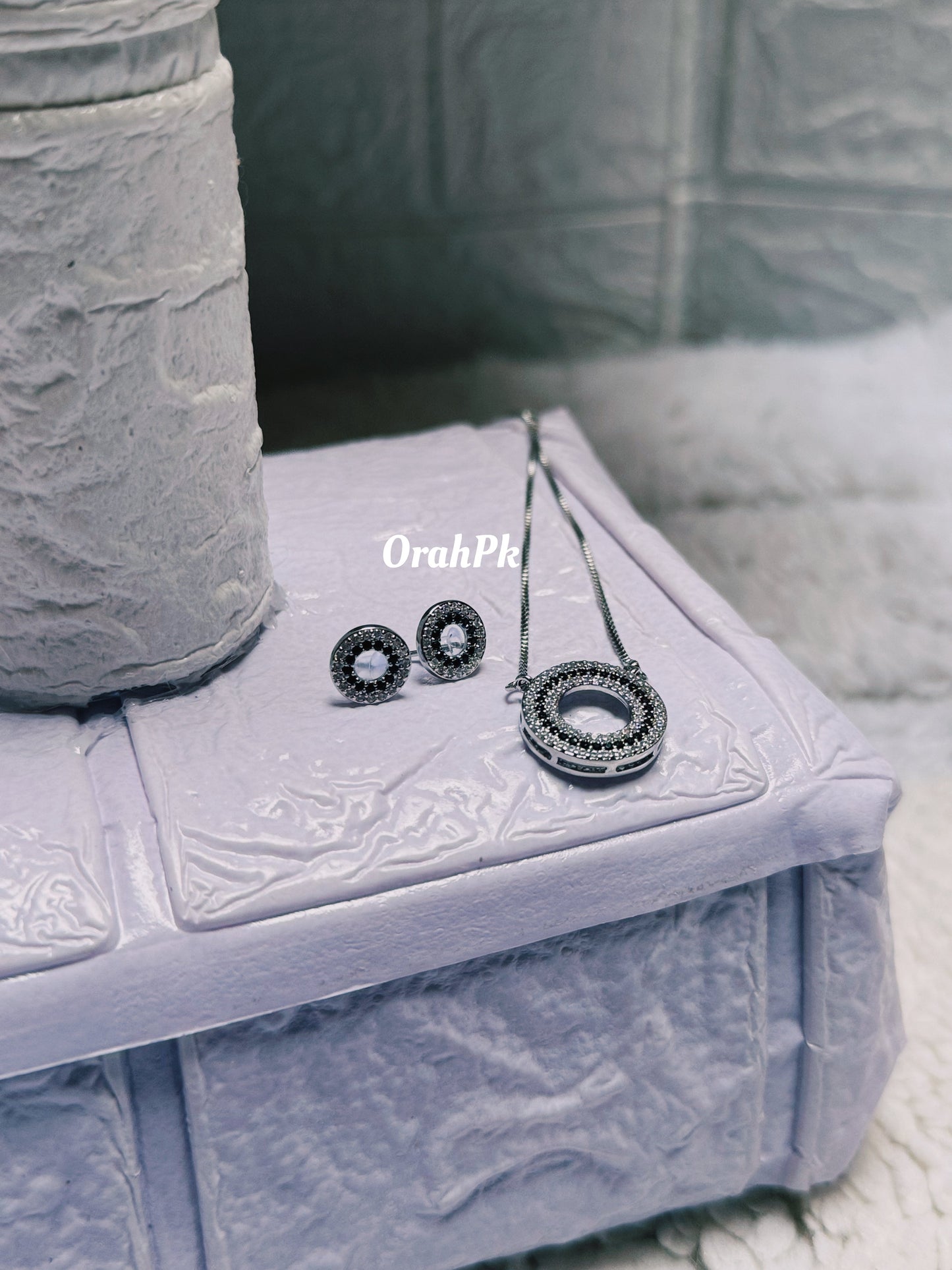 Round Shape Pendant - Stainless Steel