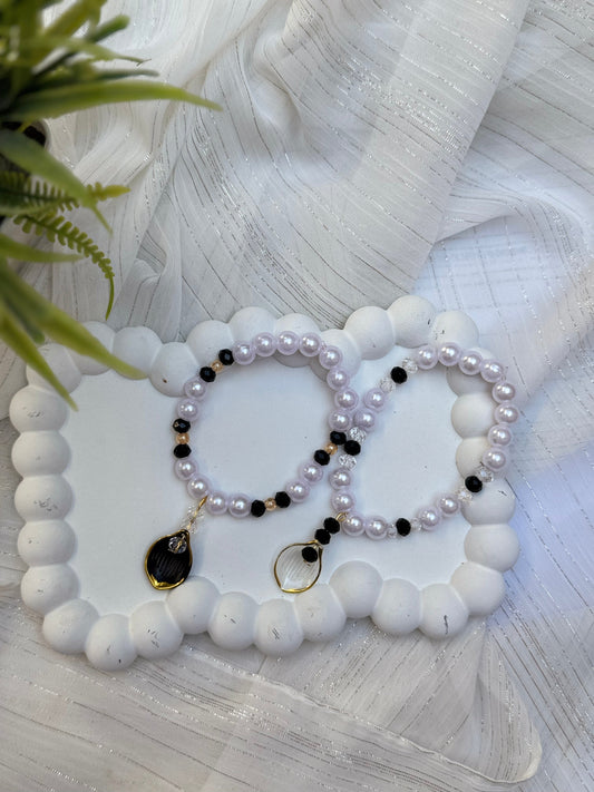 Besties Pair hand charm