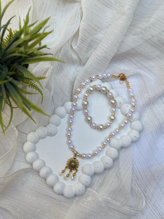 Beaded jewellery set - Handmade