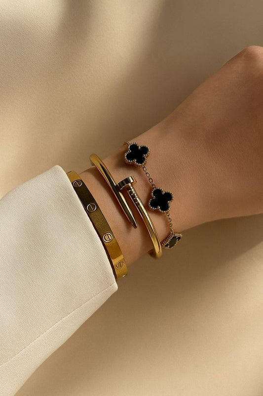 Stacks Gold & Black Elegance